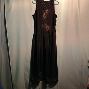 Elegant Black Sleeveless Midi Dress with Bronze Beaded Embroidery